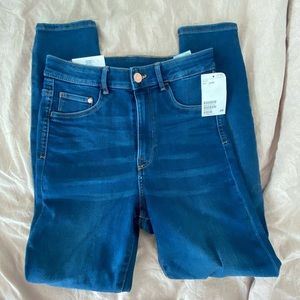 NWT Mid-Rise Crop Jeggings